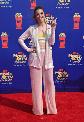 Annie Murphy Fotografie scursă ilegal OnlyFans dezbrăcată 82