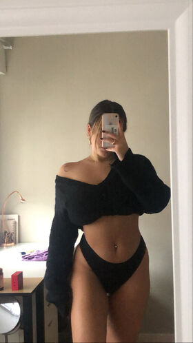 annv19 Photo divulguée nue OnlyFans 7