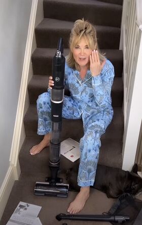 Anthea Turner Nude Leaks OnlyFans Photo 2