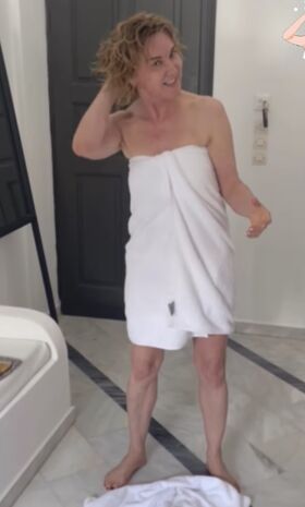 Anthea Turner Nude Leaks OnlyFans Photo 10