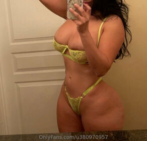 Antoinette Martinez Nude Leaks OnlyFans Photo 5