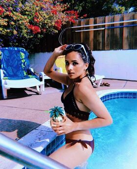 Aparna Brielle Nude Leaks OnlyFans Photo 30