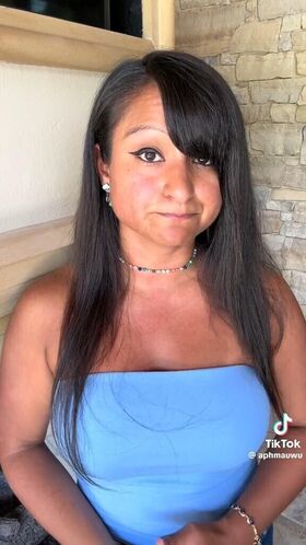 Aphmau Procurena gola OnlyFans fotografija 24