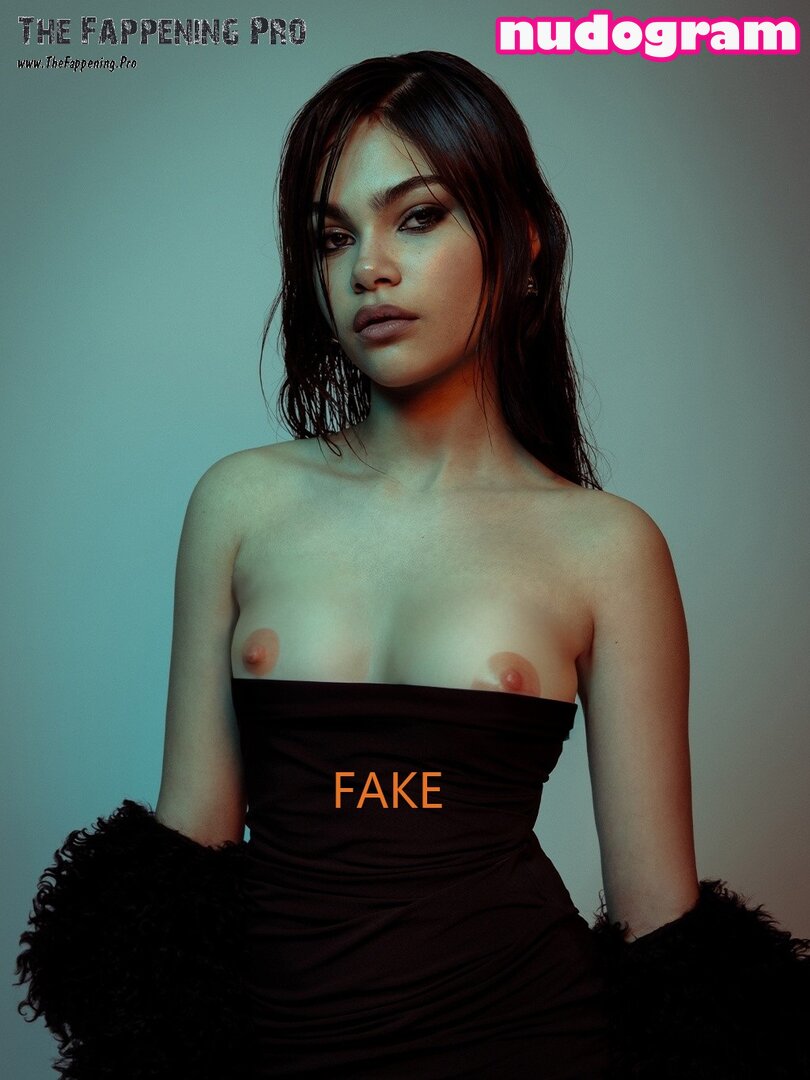 Ariana greenblatt nude