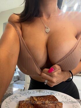 ariannathehousewife Nude Leaks OnlyFans Photo 5