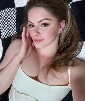 Ariel Winter 유출된 누드 OnlyFans 사진 1204