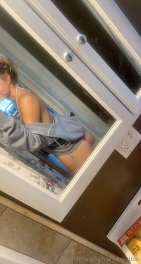 ariellesutton Nøgne lækkede OnlyFans foto 17