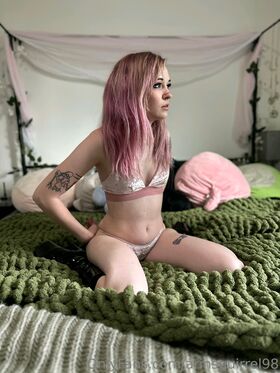 arinsquirrel98 Nude Leaks OnlyFans Photo 70