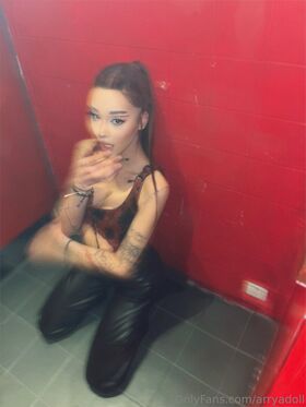 arryagraham Nude Leaks OnlyFans Photo 6