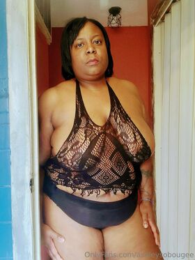ashleysobougee Nude Leaks OnlyFans Photo 4