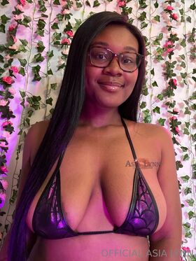 asialynnbby Nude Leaks OnlyFans Photo 38