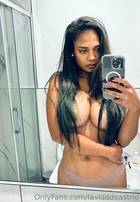 Astridlcm Nude Leaks OnlyFans Photo 18