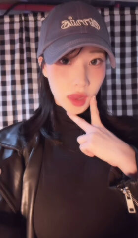 auddk Fotografie scursă ilegal OnlyFans dezbrăcată 221