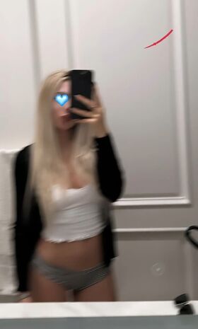 Ava Max Nude Leaks OnlyFans Photo 94