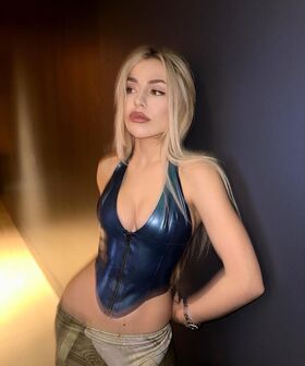 Ava Max Nude Leaks OnlyFans Photo 99