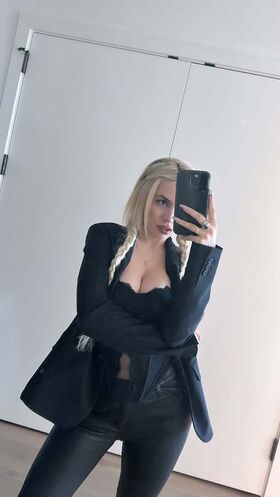 Ava Max Nude Leaks OnlyFans Photo 172