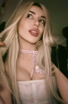 Ava Max Nude Leaks OnlyFans Photo 184