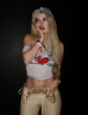 Ava Max