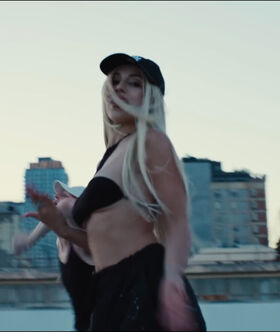 Ava Max