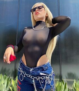 Ava Max