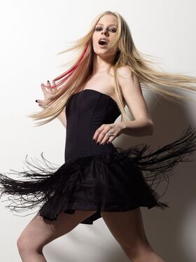 Avril Lavigne Nude Leaks OnlyFans Photo 41