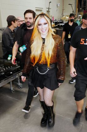Avril Lavigne Nude Leaks OnlyFans Photo 84