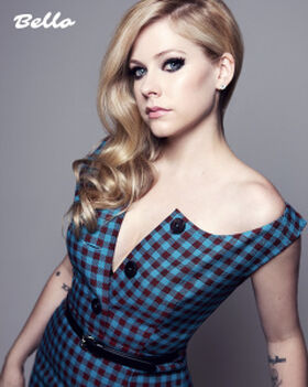 Avril Lavigne Nude Leaks OnlyFans Photo 240