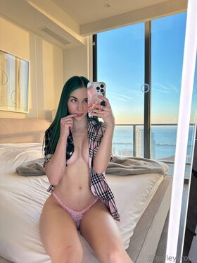 Bailey Eilish Nude Leaks OnlyFans Photo 53