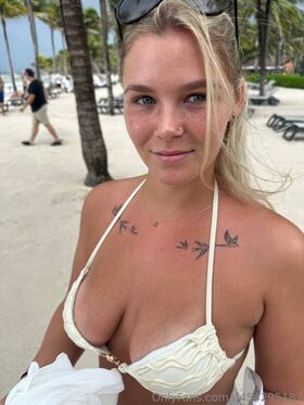 BallyBlonde Nude Leaks OnlyFans Photo 6