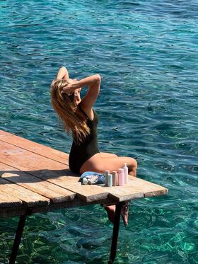 Bar Refaeli Nude Leaks OnlyFans Photo 439