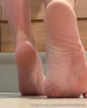 barefootlibran Nude Leaks OnlyFans Photo 13