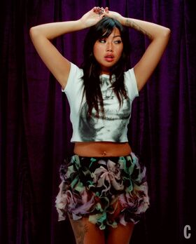 Beabadoobee 유출된 누드 OnlyFans 사진 33