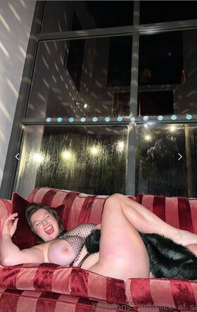 Bel Larcombe Çıplak Sızdırılmış OnlyFans Fotoğrafı 36