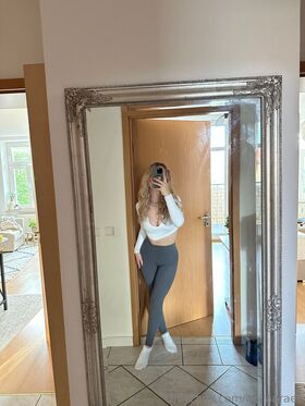 bellaaraee Nacktes Leaks OnlyFans Foto 1