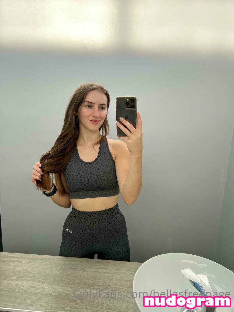 bellapage_  bellasfreepage Гола изтичане OnlyFans снимка 21 - Nudogram  v2.1