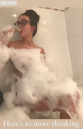 BethSki1 Nude Leaks OnlyFans Photo 4