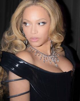 Beyoncé Nude Leaks OnlyFans Photo 71