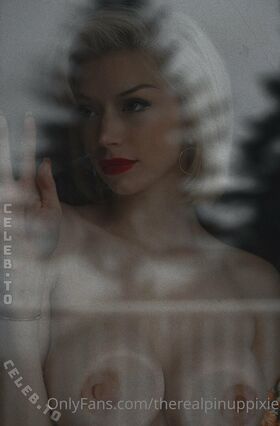 Bianca Blakney Гола изтичане OnlyFans снимка 38