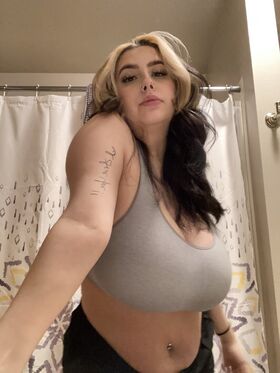 BigBittyLexie Nude Leaks OnlyFans Photo 12