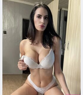 Bilyana Pasheva Nude Leaks OnlyFans Photo 15