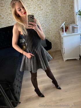 blonde_admin Nude Leaks OnlyFans Photo 14