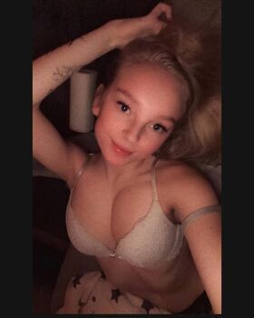 blonde_vivi Nude Leaks OnlyFans Photo 5