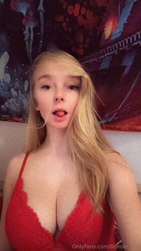 blonde_vivi Nude Leaks OnlyFans Photo 97