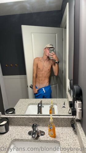 blondeboybradfree Nude Leaks OnlyFans Photo 1