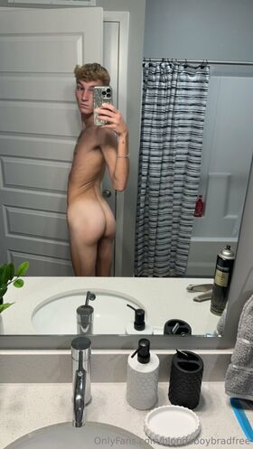 blondeboybradfree Nude Leaks OnlyFans Photo 27