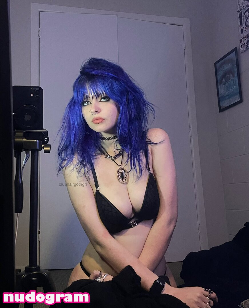 bluehairedgoth