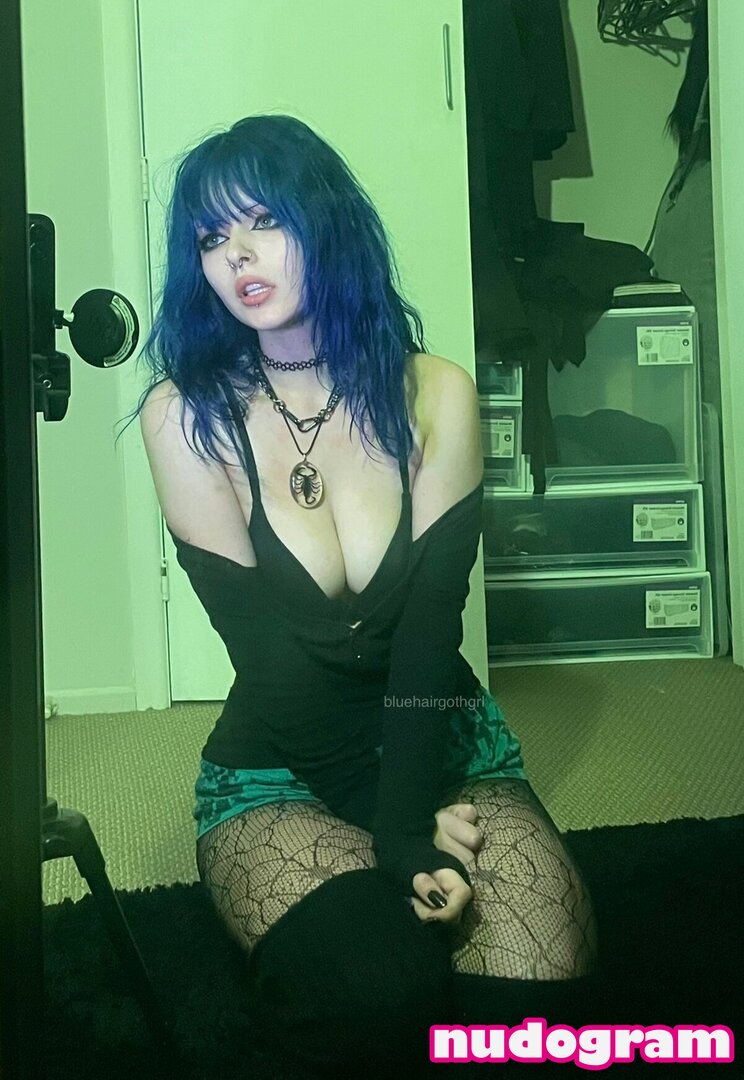 bluehairedgoth