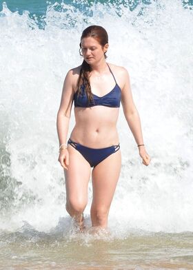 Bonnie Wright Nude Leaks OnlyFans Photo 13