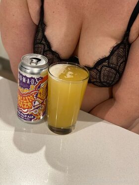 boobs-beer Nude Leaks OnlyFans Photo 3