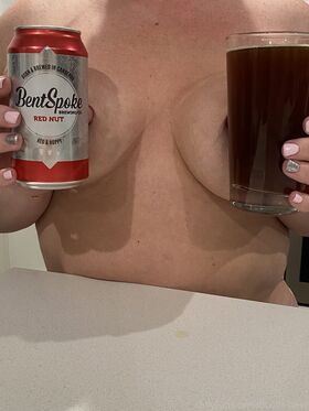 boobs-beer Nude Leaks OnlyFans Photo 6